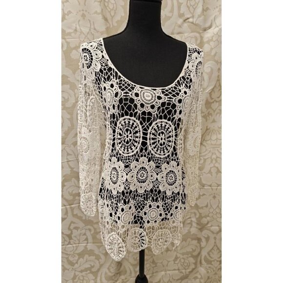 ✨✨Boston Proper Crocheted Pullover Top Medium - Picture 1 of 3